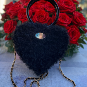 Borsa cuore in pelliccia nero
